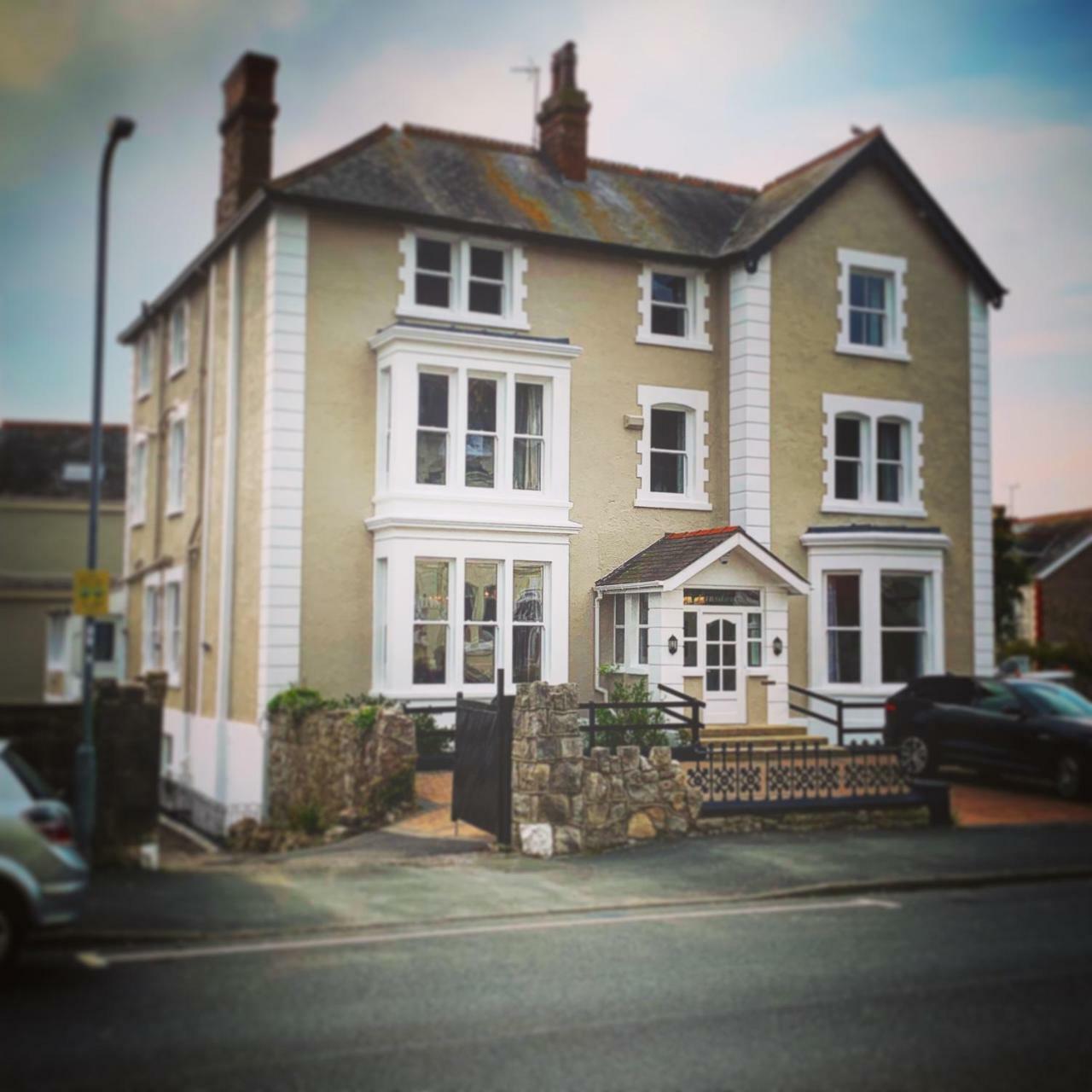 Lansdowne House With Private Car Park Hotel Llandudno Exterior photo